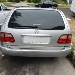 Mercedes E320 station wagon parting out Parts!