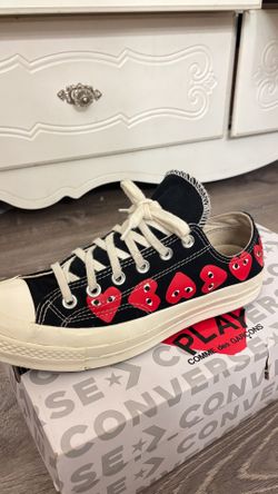 Unisex Converse play shoes size (7 men) (8.5 Women)