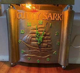 Vintage 1940's Cutty Sark Scotch Whisky Metal Advertising Gold Wall Clock