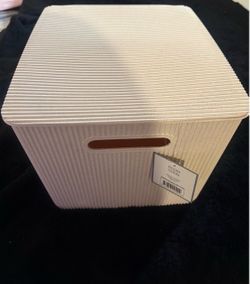 Room & Room Ribbed Storage Box with Lid