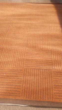 New 5/7 area rug thick