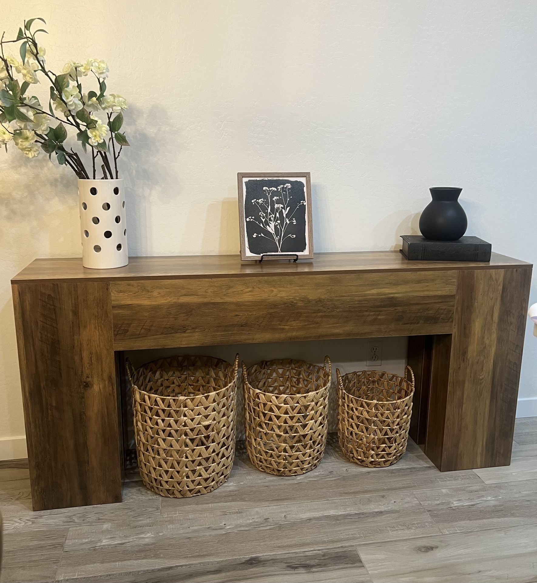 Beautiful Console Entry Table