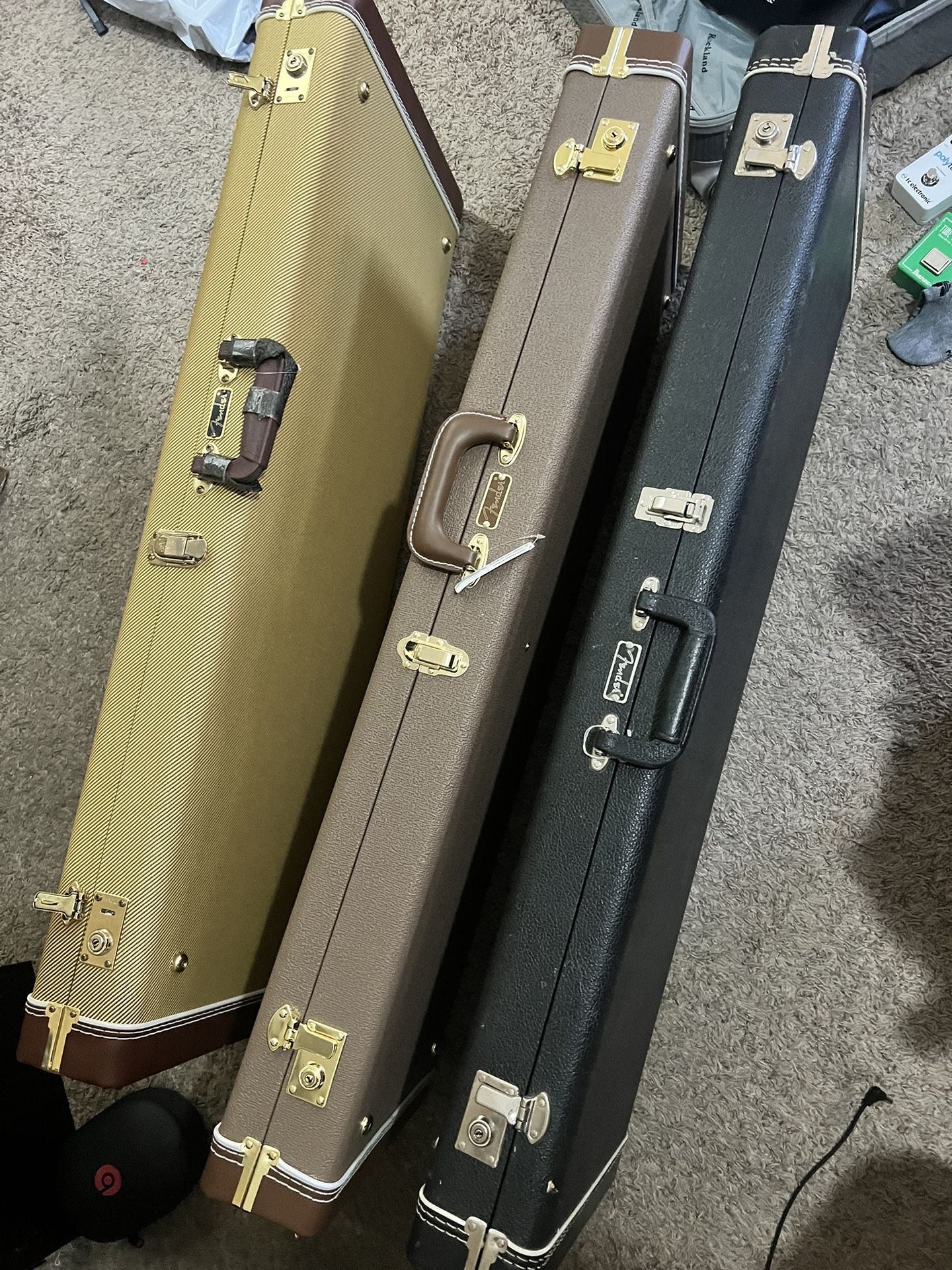 Fender Wood Case Bundle