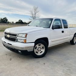 2007 Chevy Silverado One Owner! Only 116k Miles!