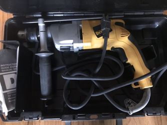 DEWALT DW515K 8.5-Amp 5/8-Inch Hammer Drill