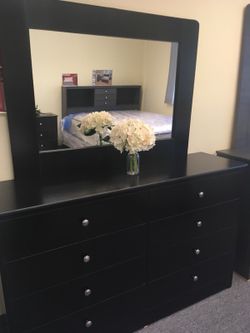 Dresser with mirror