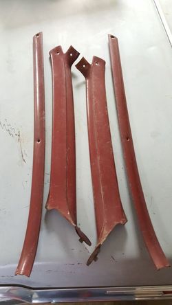 1965-1966 IMPALA Pillar post trim