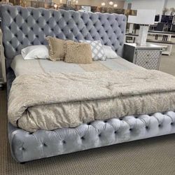 NEW IN BOX- Glam Grey Platform Bed Frame Queen & King Size