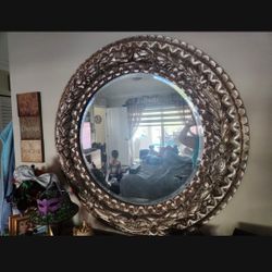 Beautiful Round Mirror
