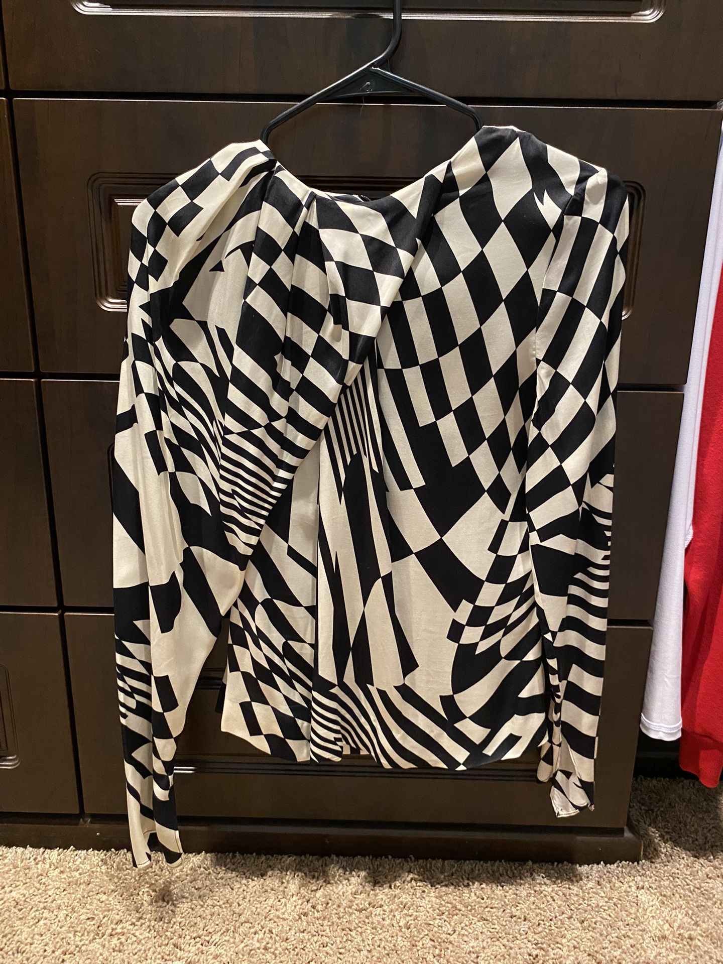 Zara Pleat Drape Front Geometric Blouse Top NEW XS Abstract Mod Black & Cream