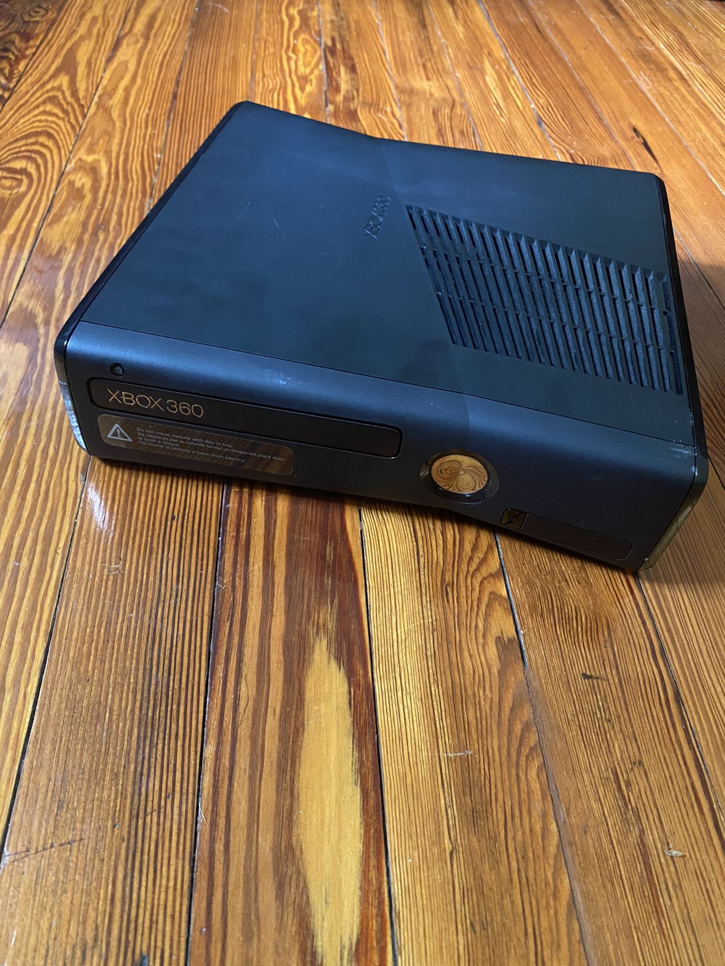 X-box 360 (Comes With ONLY The Console And Charging Cable, Nothing Else)