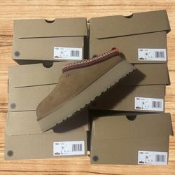 Uggs Tazz Platform Size 6 & 9 Women