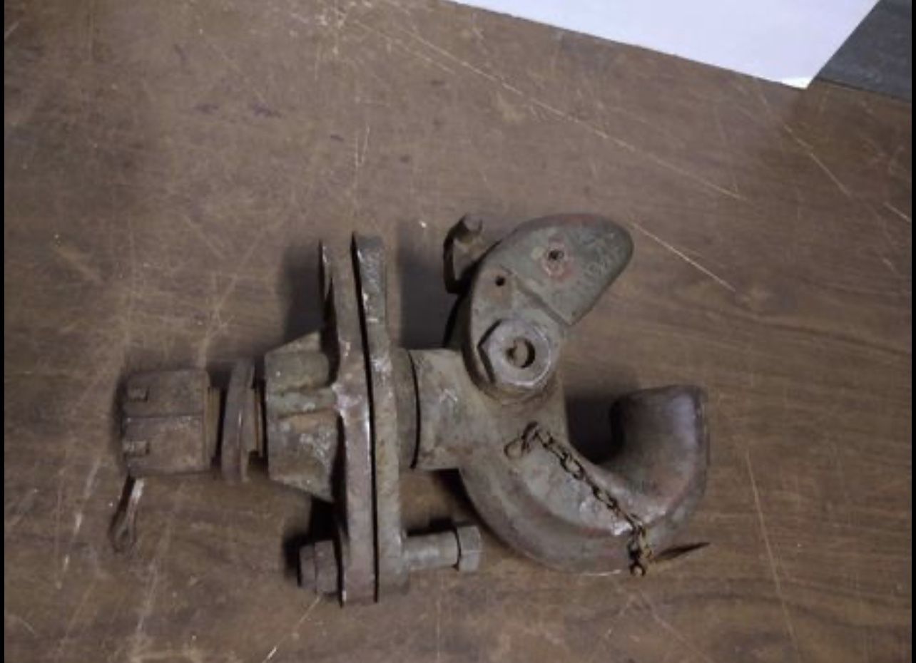 Military CUCV Pintle Hitch w/ Bracket M1008 M1028 USED