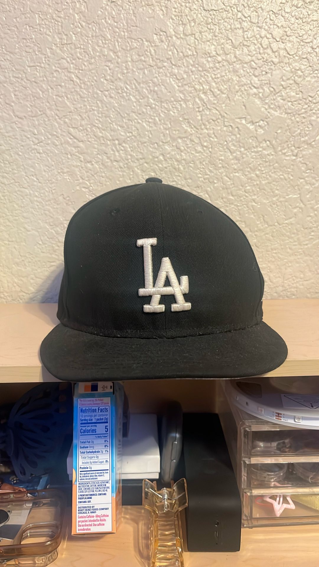 MLB black LA Dodgers fitted hat size 7 1/4 or 57.7 cm