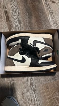 Air Jordan mocha 4