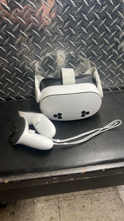 Meta Quest 3s VR Headset Game System 128GB