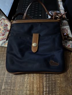 Dooney & Bourke women's nylon crossbody bag.