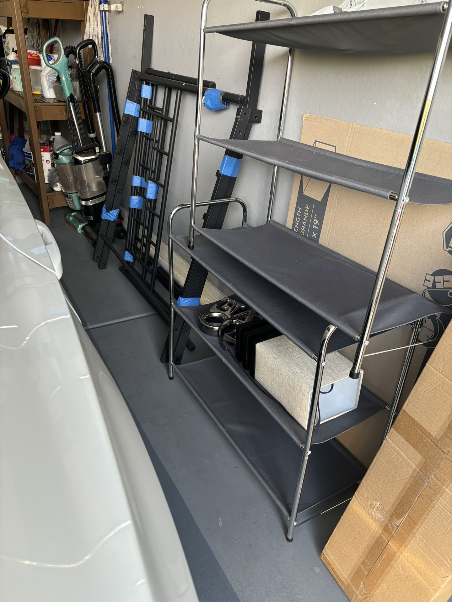 Twin Frame Black .,    2 Rack Shoes  And A Lamp 