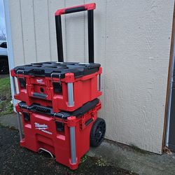 MILWAUKEE Milwaukee Packout 22 in. Rolling Low Profile Handle Tool Box Black/Red