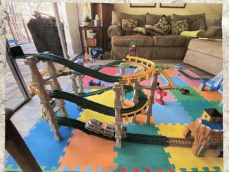 Fished-Price Geo Trax Toy Train Set