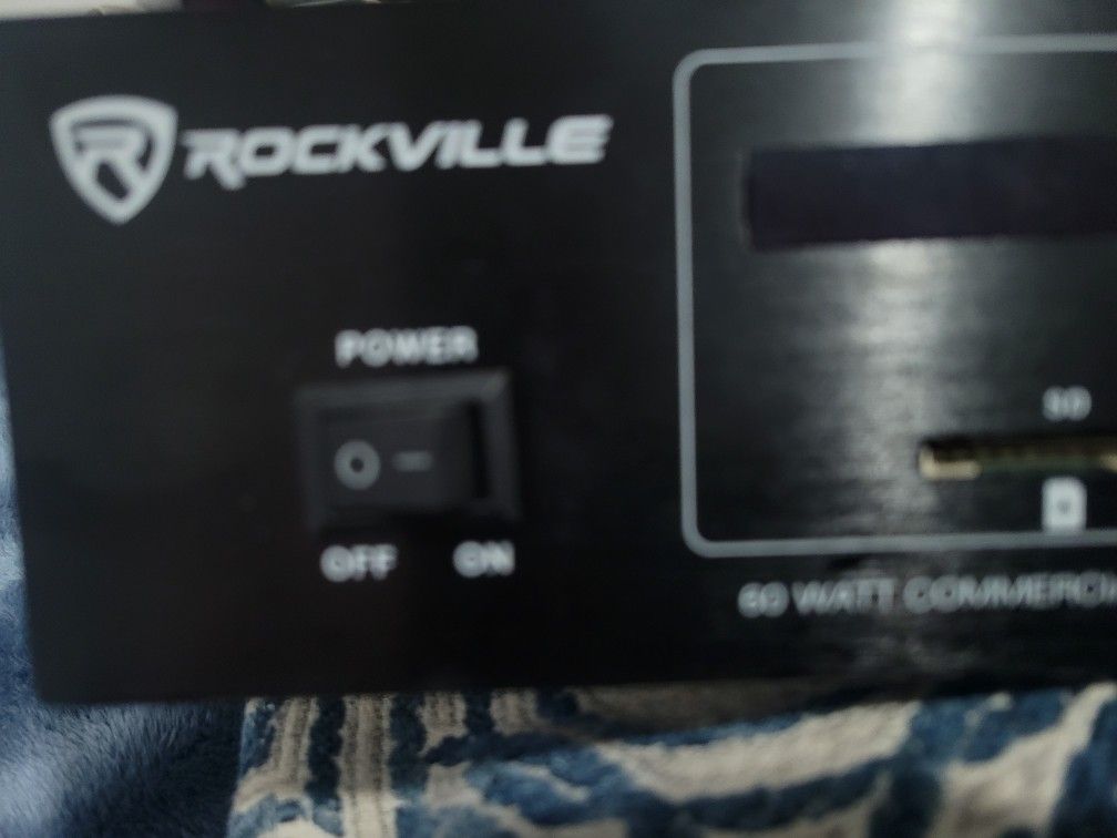 Rockville Amp