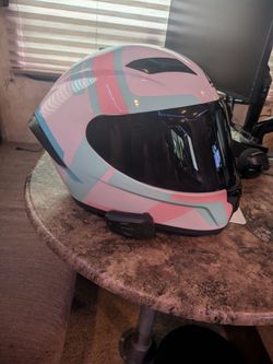 Women's motorcycle helmet