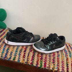 Size 7 Nike Dunk Galaxy 
