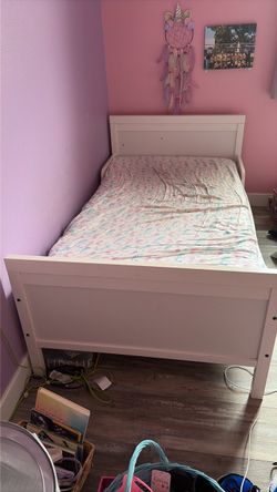 Twin bed