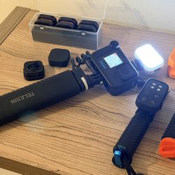 Go Pro 10 Black Large Bundle 