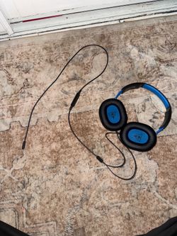 Gaming headphones