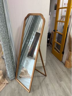 Full body standing mirror