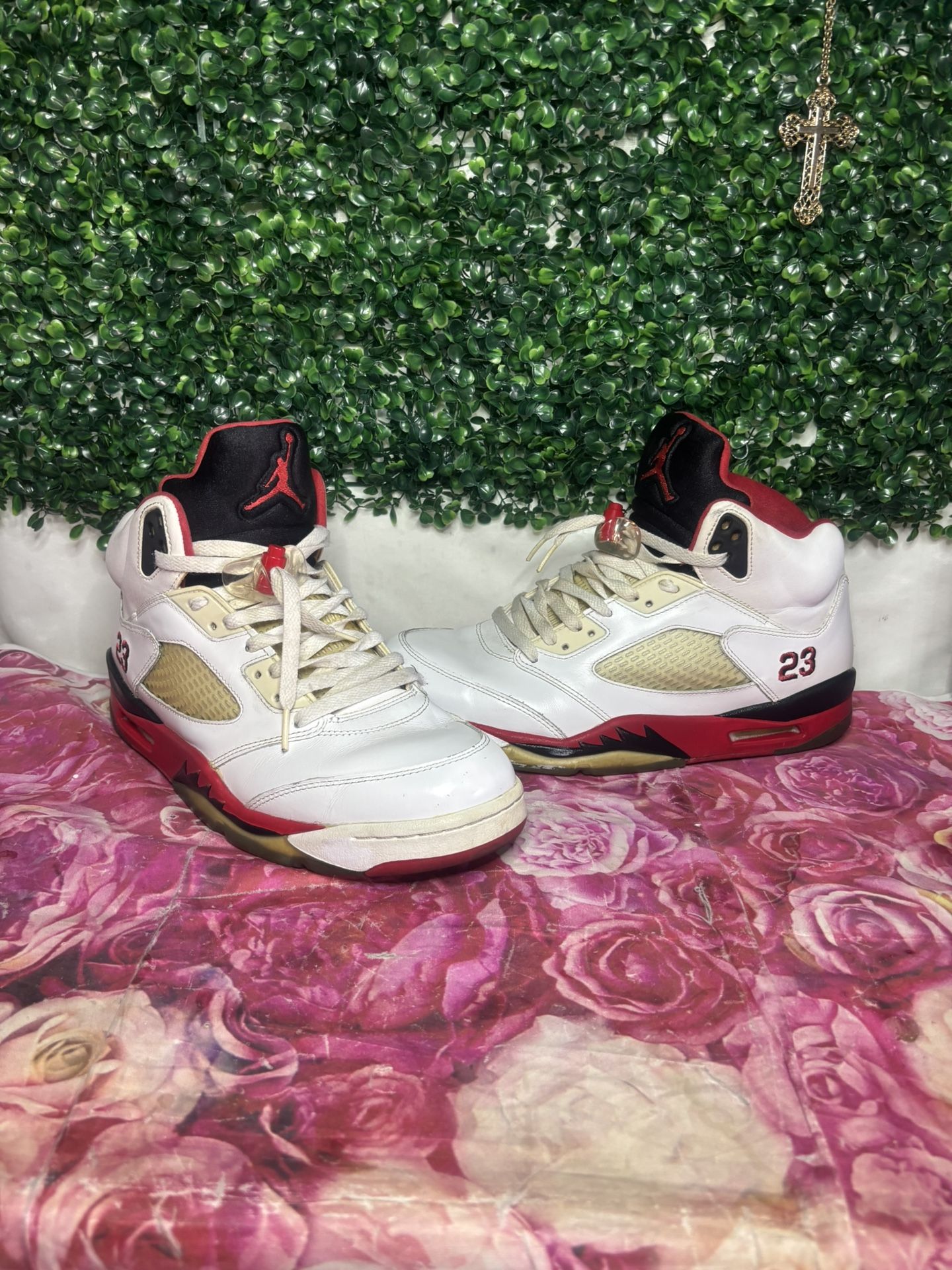 Men’s Size 11 Air Jordan 5 Retro Fire Red