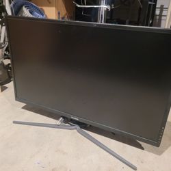 32" Monitor
