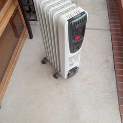 Delonghi Radiator Heater  $40