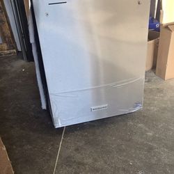 Kitchenaid 24" 3 Rack Dishwasher 