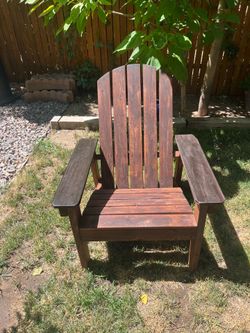 Double bench and two chairs