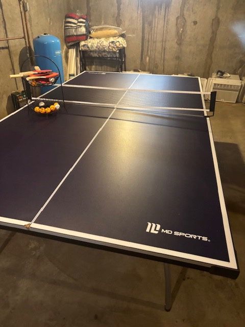 MD Sports Ping Pong Table/paddles/balls/user manual