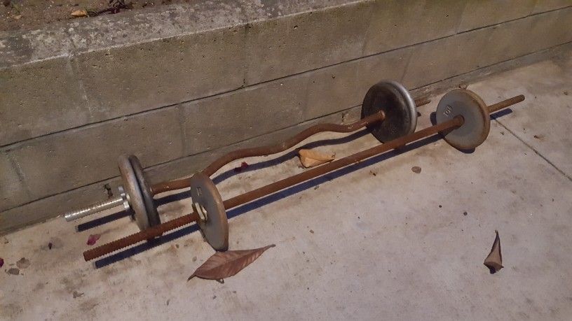 •Make An Offer• Barbell & Curl Bar + 200 Lb Weights