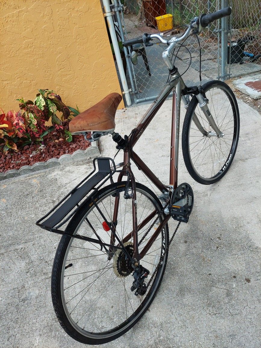 A NICE TREK BIKE MODEL NUMBER 7100