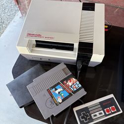 Original 1985 Nintendo NES