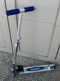 Razor Kick Scooter Silver & Blue Kid’s Ride On Ages 5 and Up