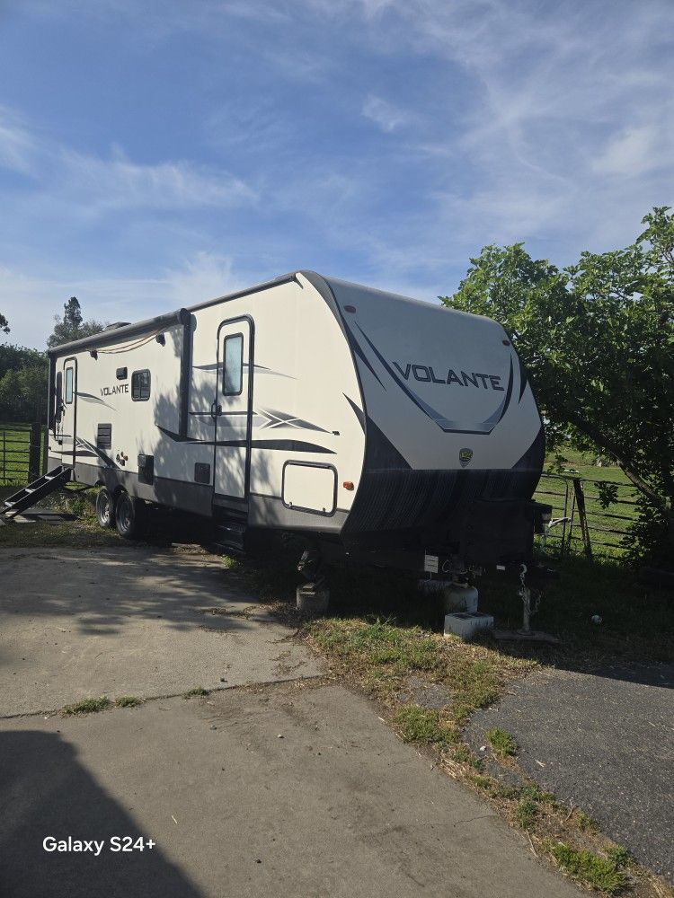 28FT Volonte Travel Trailer Make Me A Offer