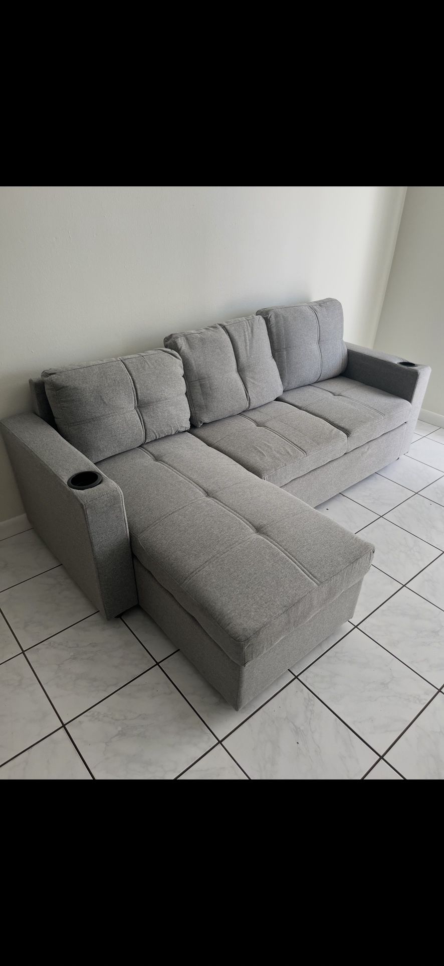 Sleeper Sectional W/ Cupholders