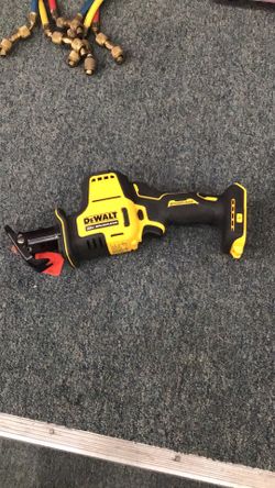 DEWALT ATOMIC 20V MAX* Reciprocating Saw, One-Handed, Cordless, Tool Only (DCS369)