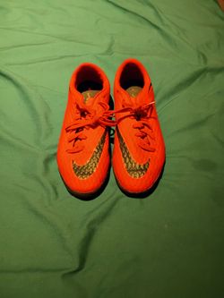 Men's Nike soccer shoes