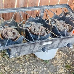 Concord Triple Burner Outdoor Propane Stove Cooker with propane tank.