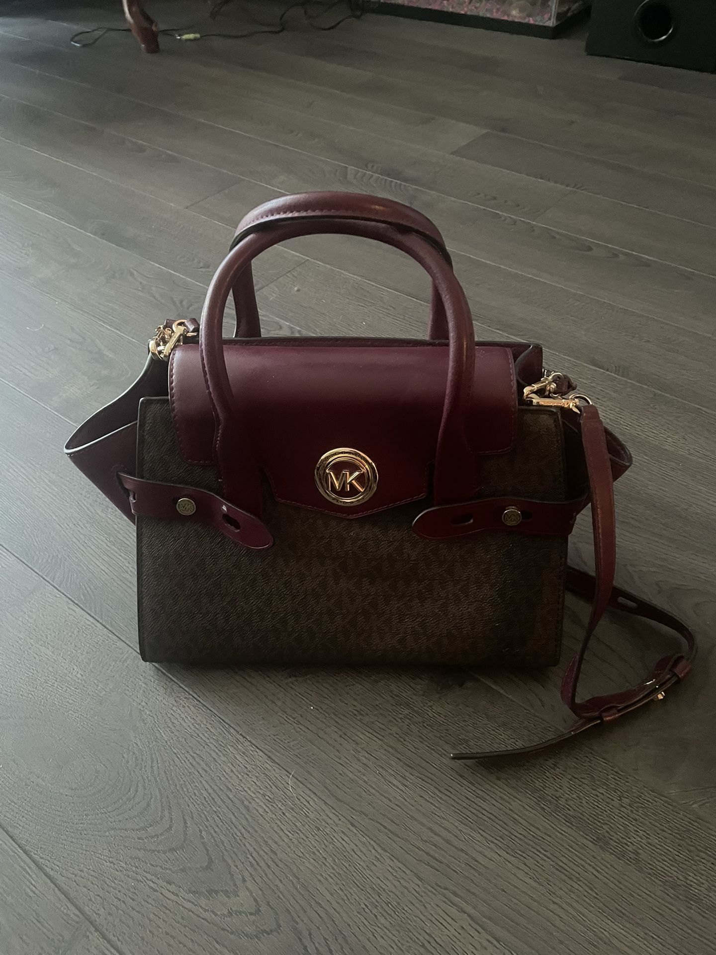 MICHAEL KORS Carmen Small Logo and Leather Belted Satchel