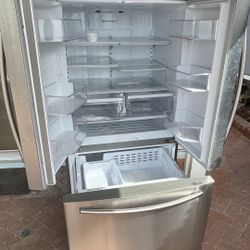 Samsung RF261BEAESR Fridge 