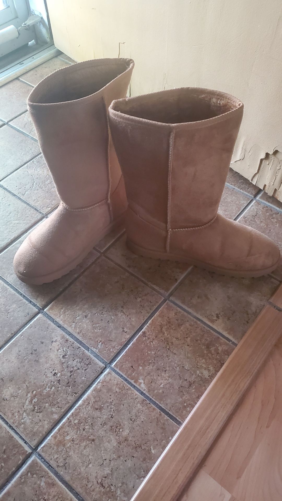 Cozy mid-calf boots