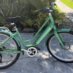 2022 Trek Electra Vale Go 9D e-bike electric bike bicycle, 177 miles like brand new